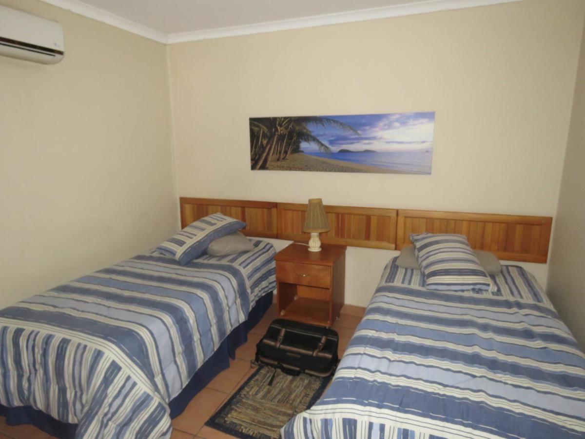 Dumehlezi Self Catering Villa Sodwana Bay Exterior photo